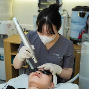 Điều trị da tại spa 